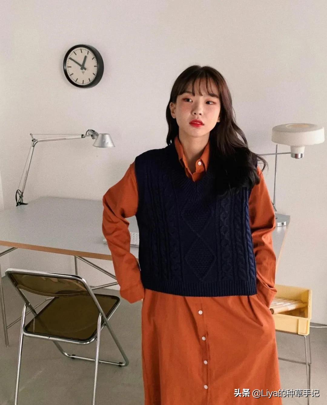 毛衣衬衫的多种穿法,男士假两件衬衫毛衣怎么搭配