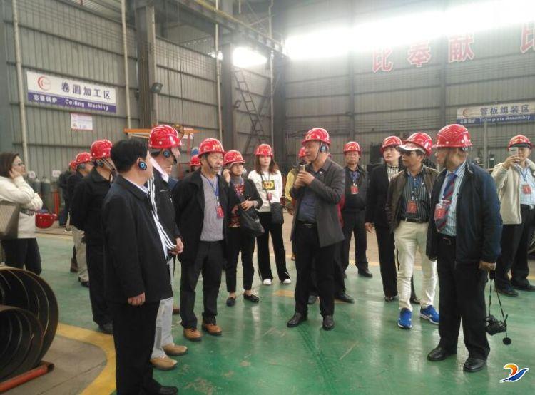 参访交流叹发展　投资兴业书新篇