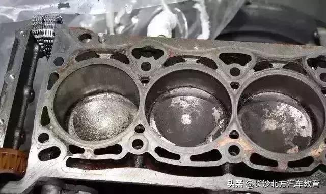 怎样分辨假机油和真机油,网上买的机油怎么判断机油真假