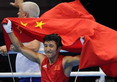 冉莹颖与两个儿子合照,冉莹颖晒与老公拥抱照