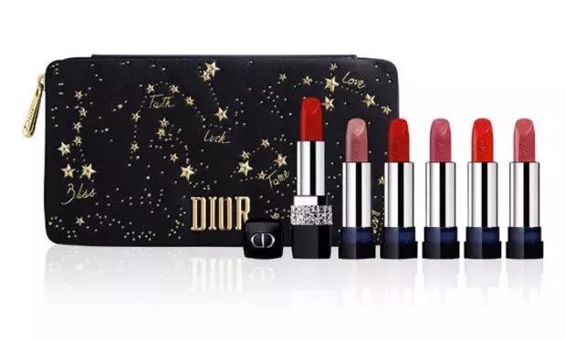 给女生买口红和包包意味着什么 (包包里必须要有的口红)