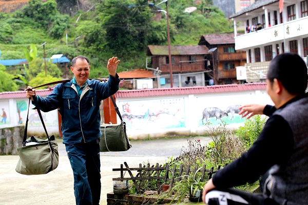 中国退役军人丨张林昌：34年风雨无阻，一位山乡邮递员的19次“二万五千里长征”