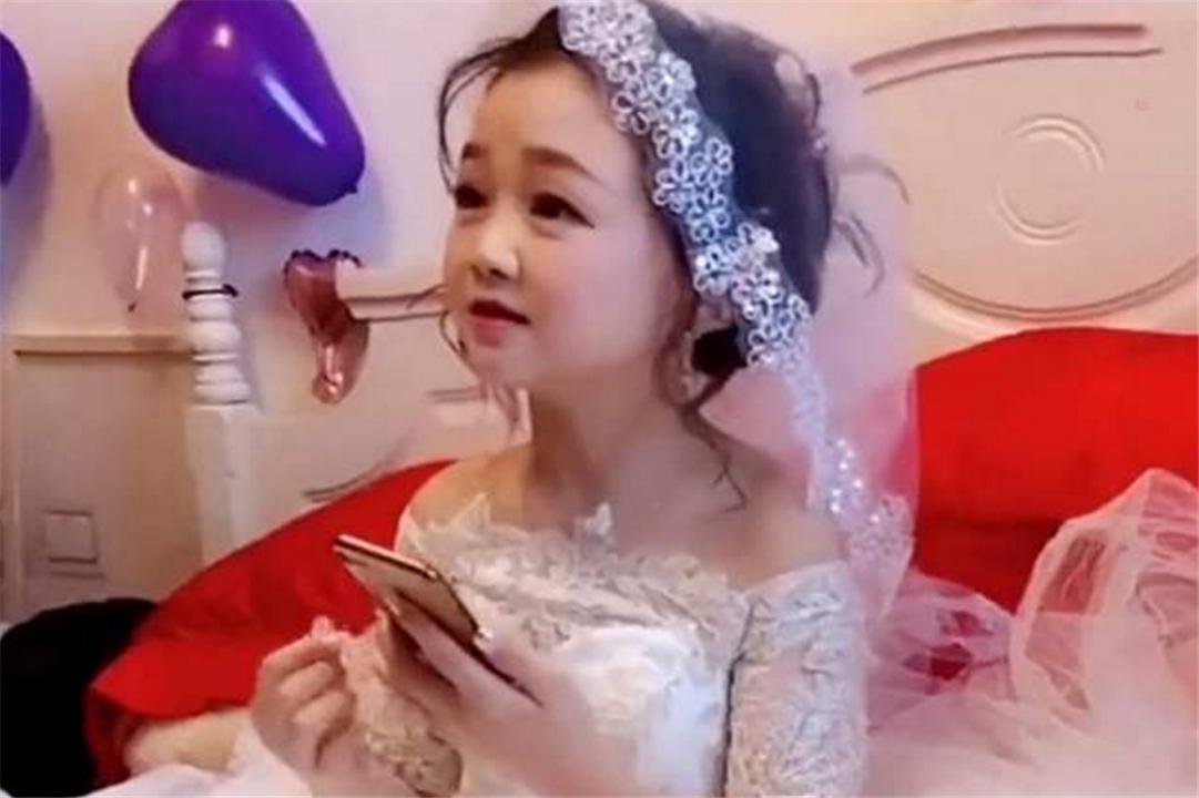 身高不足一米的女孩嫁给男孩,身高不到1米的女孩2016