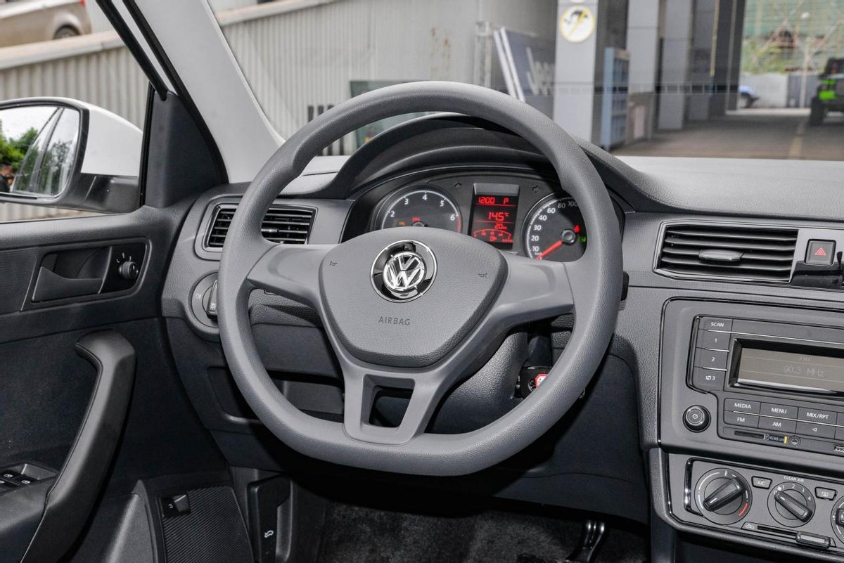 家庭代步买什么车比较实用,家庭用车买哪款车最合适