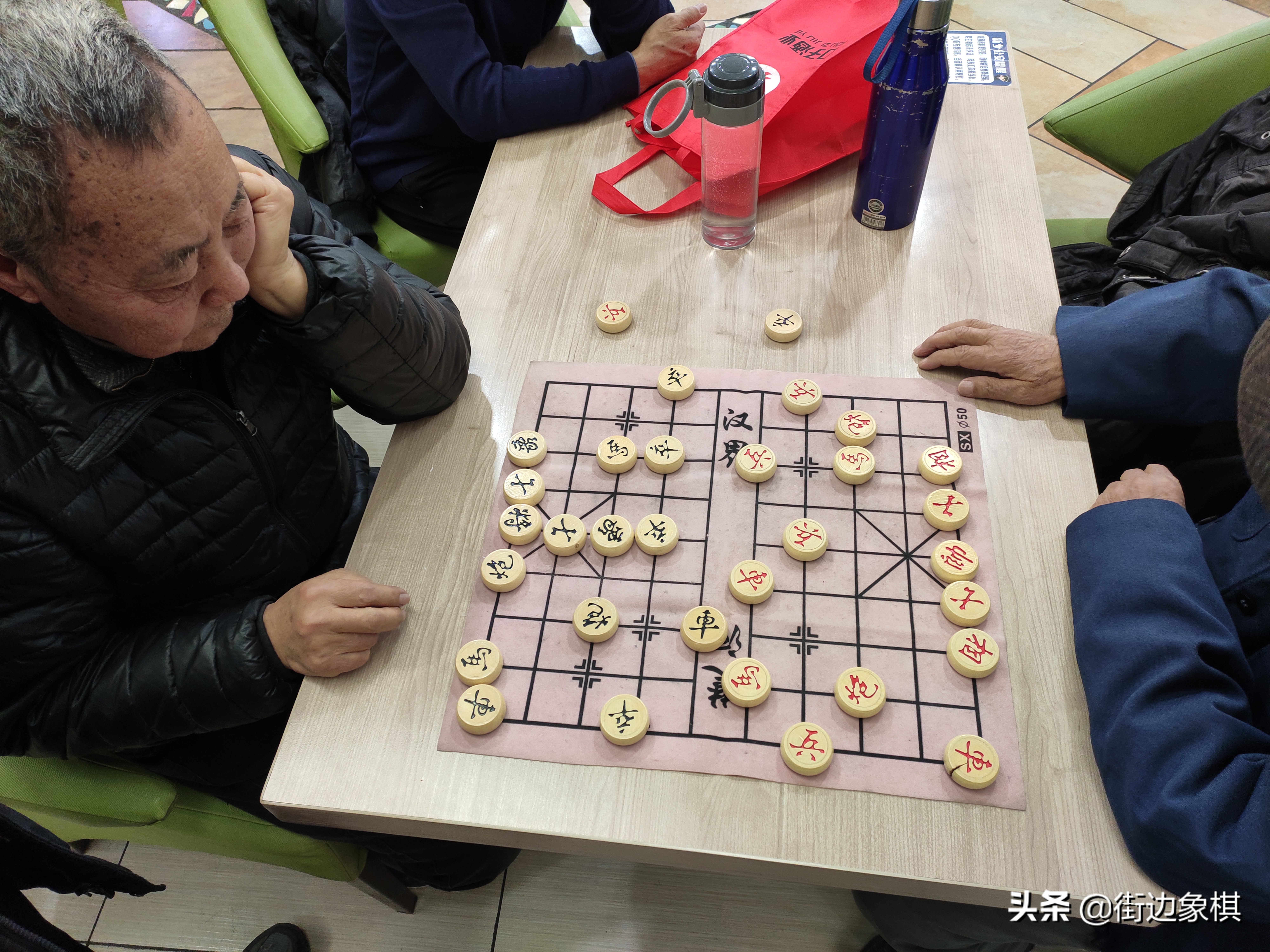 20191205新乡市棋迷风采，天天看