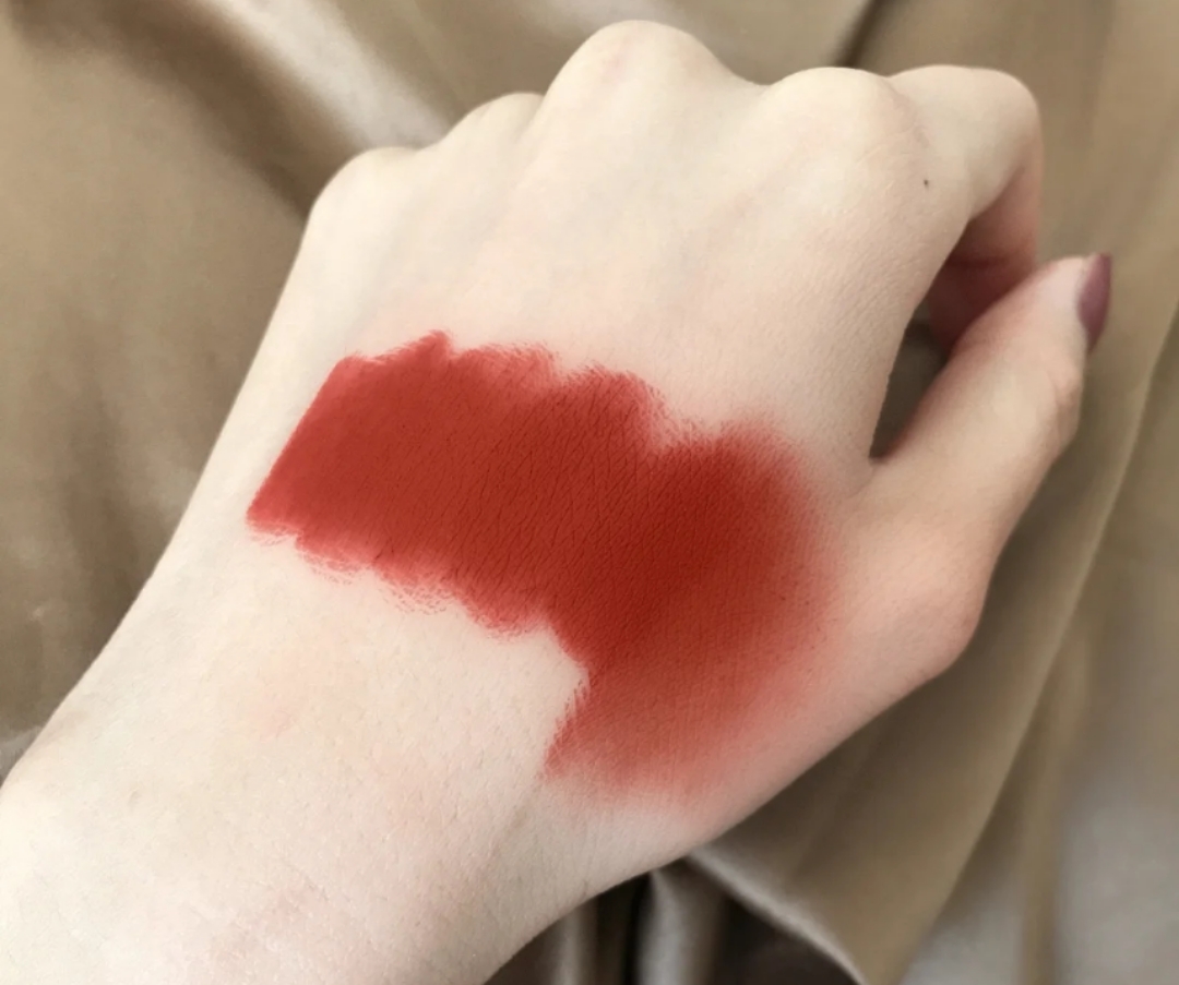 一定要拥有的六支颜色的口红,最值得你买的十支口红是哪一款