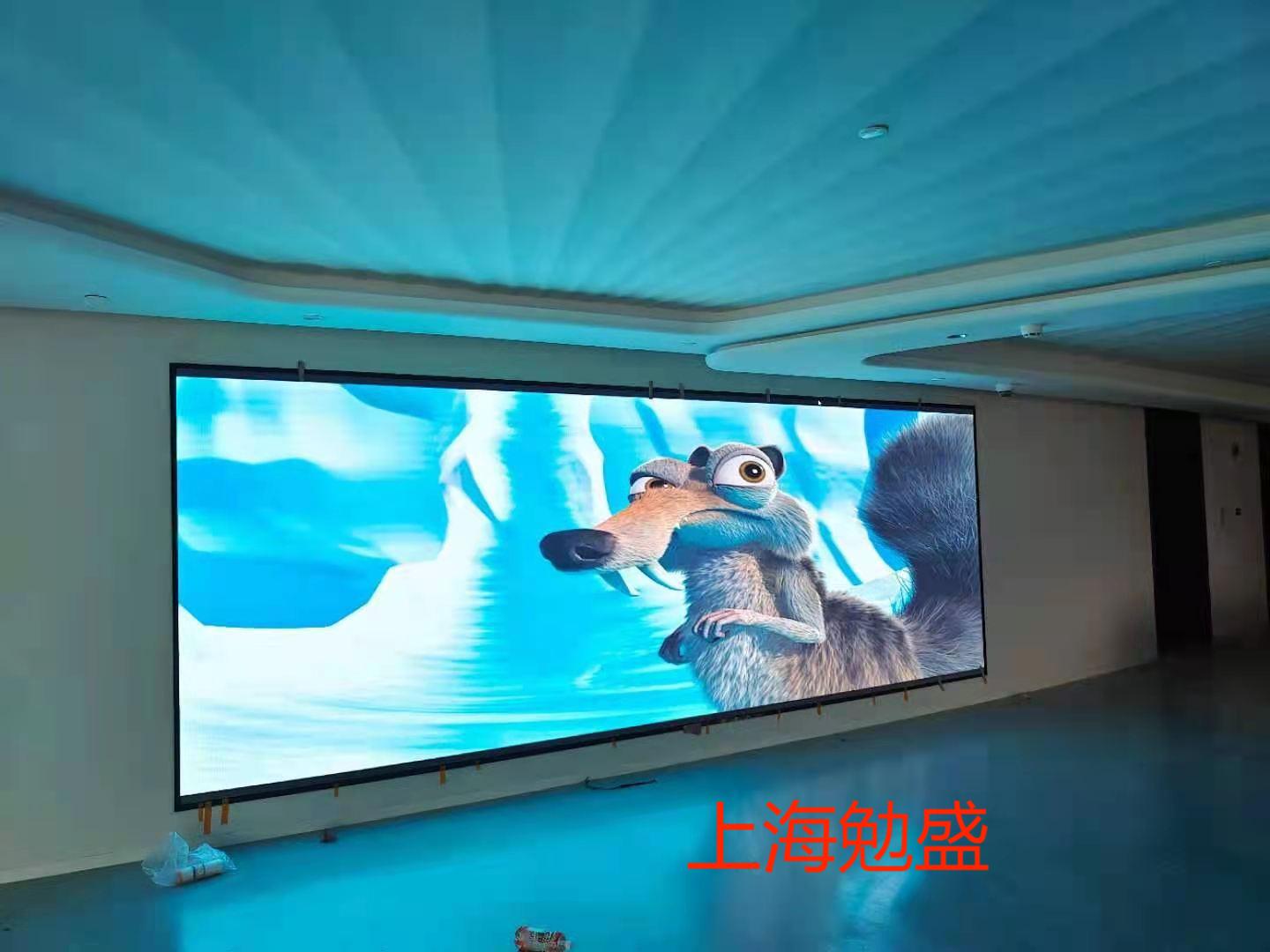 led显示屏在做方案时要注意什么,led显示屏的优势介绍