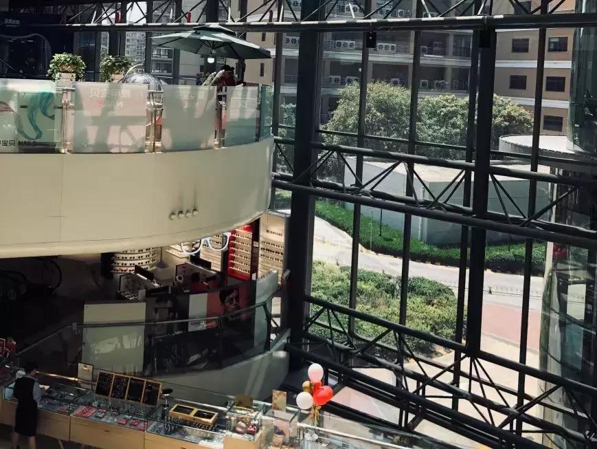 解读亚奥商圈，上品+城市奥莱交出“复兴”大考成绩单丨睿和研究