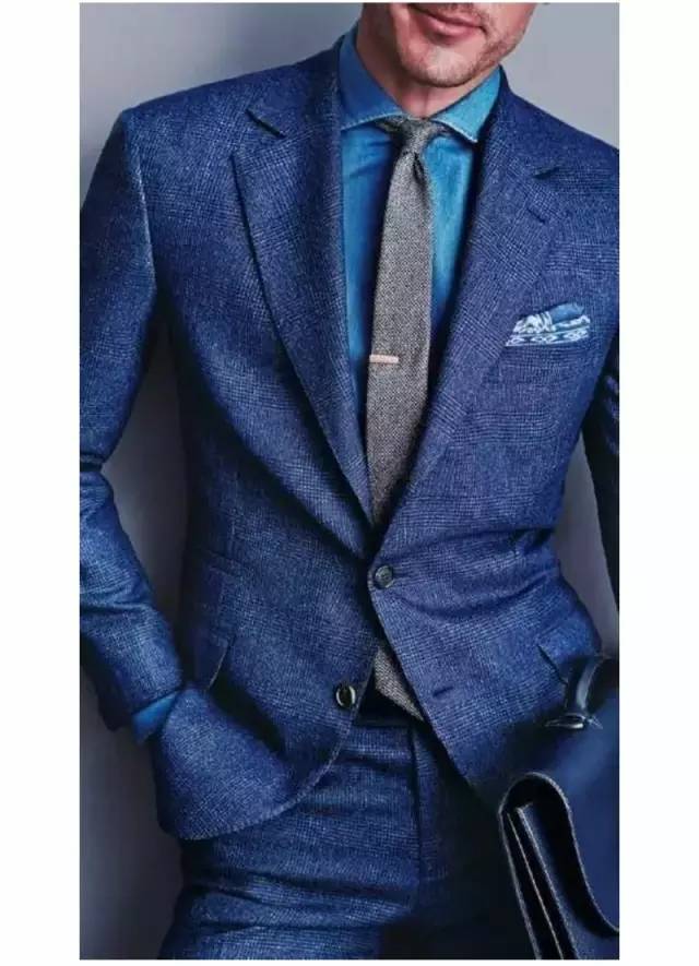 男人都需要一身合适的西装，怎样定制西装才能更加合身？