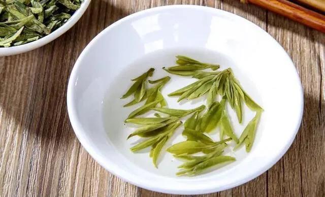 关于龙井茶的五个实用常识,正宗龙井茶怎么选购好的