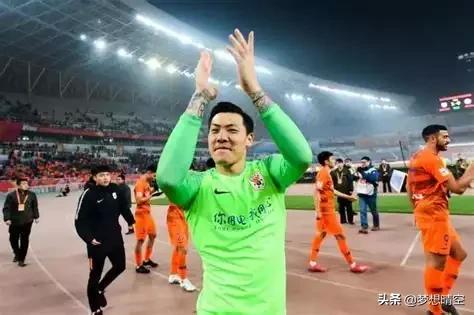 写一篇中国国足作文,u20男足集训名单