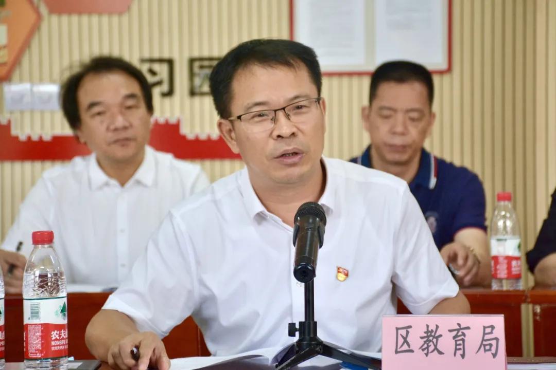 晋安区人大常委会视察福州七中“省一级达标高中”创建工作