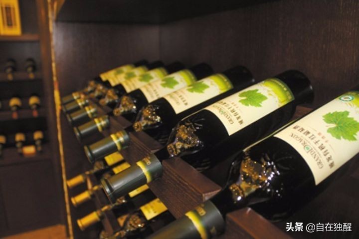 葡萄酒打开喝不完咋办,葡萄酒打开时间长了还能喝吗