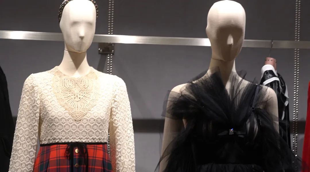 gucci线上跟实体店价格,gucci饼干白色