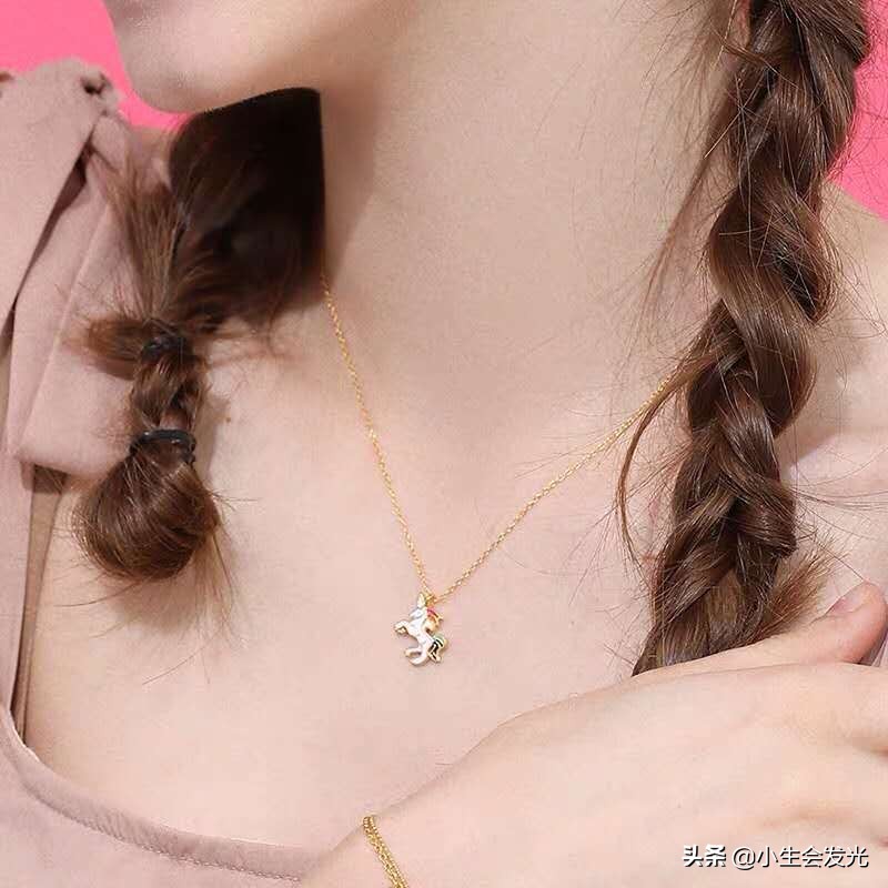 40岁女人适合佩戴什么首饰,17岁女孩适合戴什么样的首饰