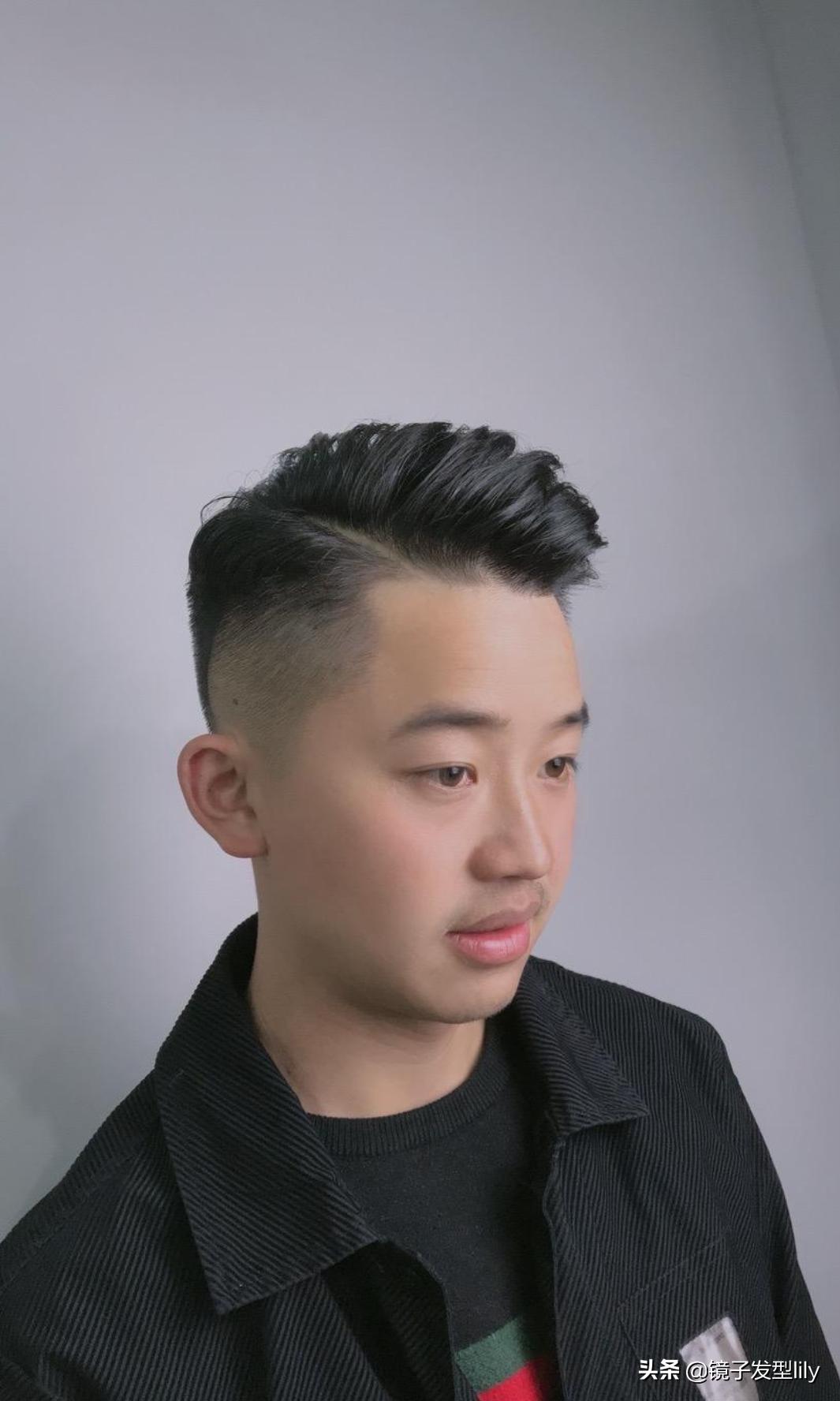 2021年最流行的发型发根蓬松造型,今年最流行的男士发型最简单款