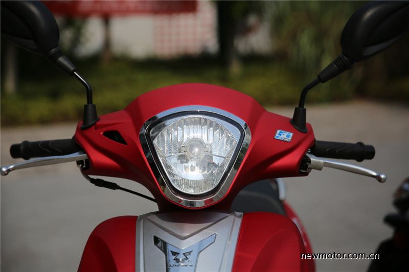 雅马哈和铃木的uu125踏板哪个好,125踏板雅马哈和豪爵怎么选