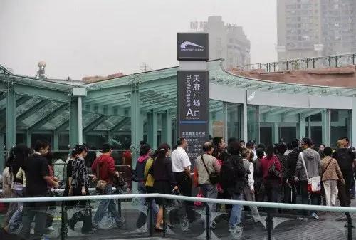 什么是地铁什么是轻轨,什么是地铁什么是高铁