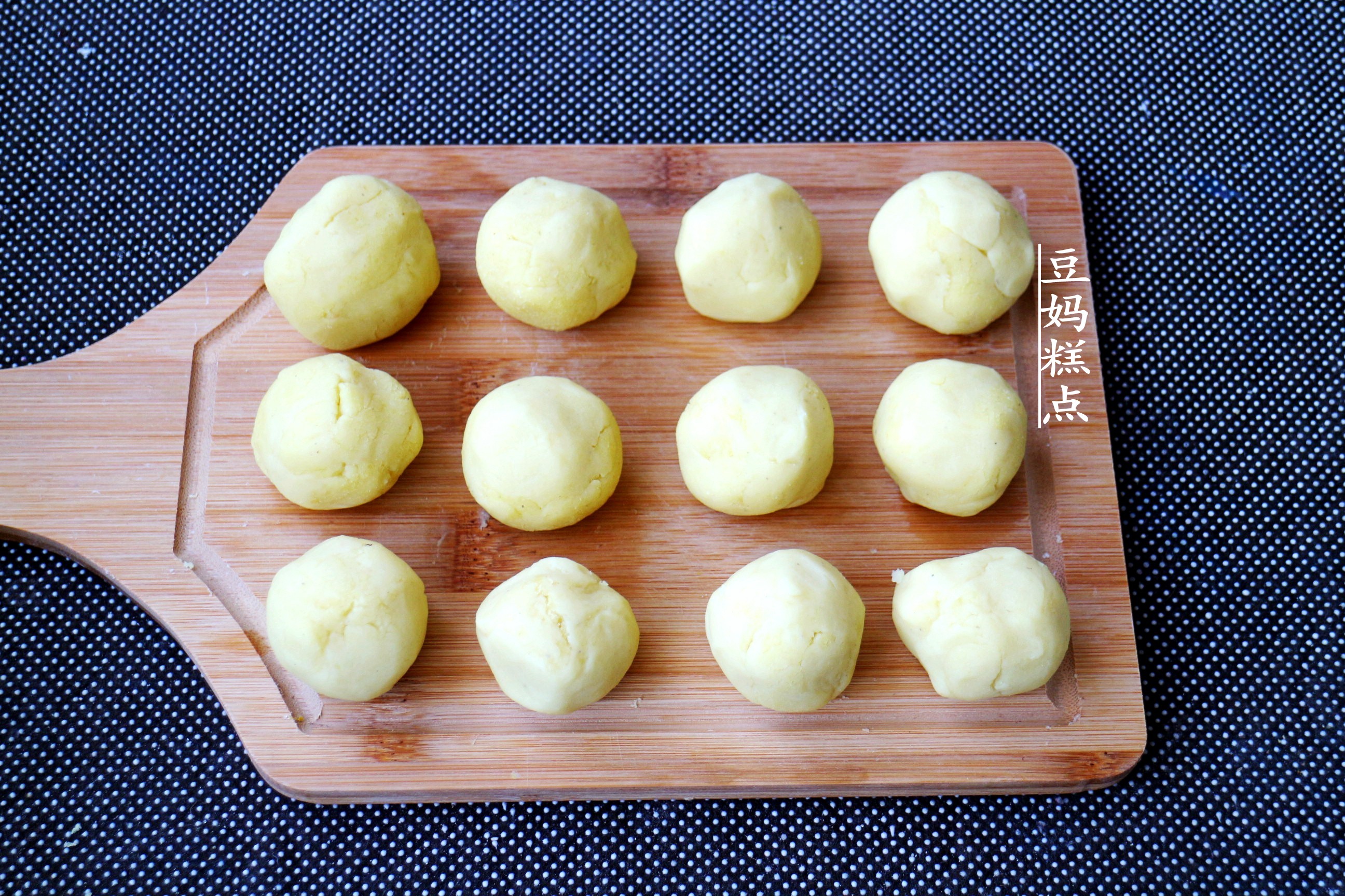 如何自制绿豆糕简单做法,自制绿豆糕用什么方法