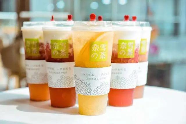 在桂源铺“使用过期淡奶油”的背后，是港式奶茶的式微和中式茶饮的崛起