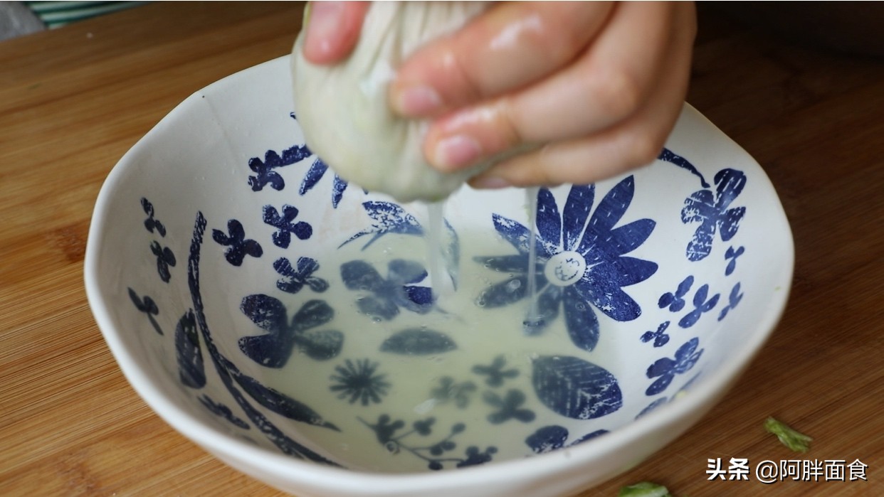 从零开始学做蒸包子,包子馅家庭做法和发面全过程