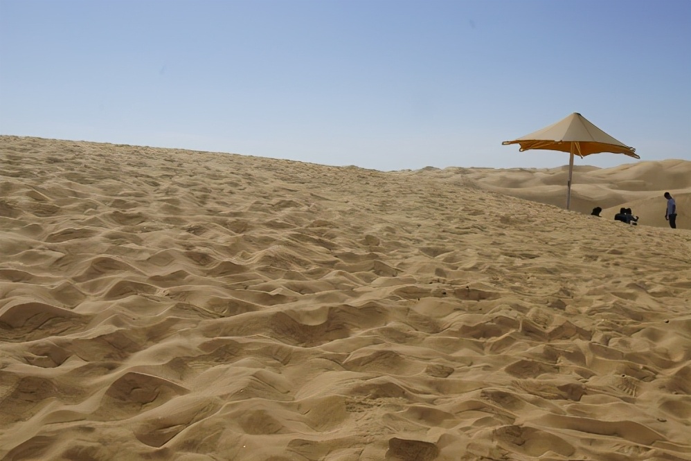 沙漠中那么多沙子,沙漠那么多沙子为什么没人挖