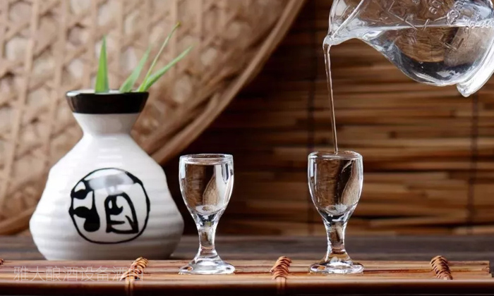 喝五瓶啤酒相当于多少白酒,喝一杯白酒算多吗