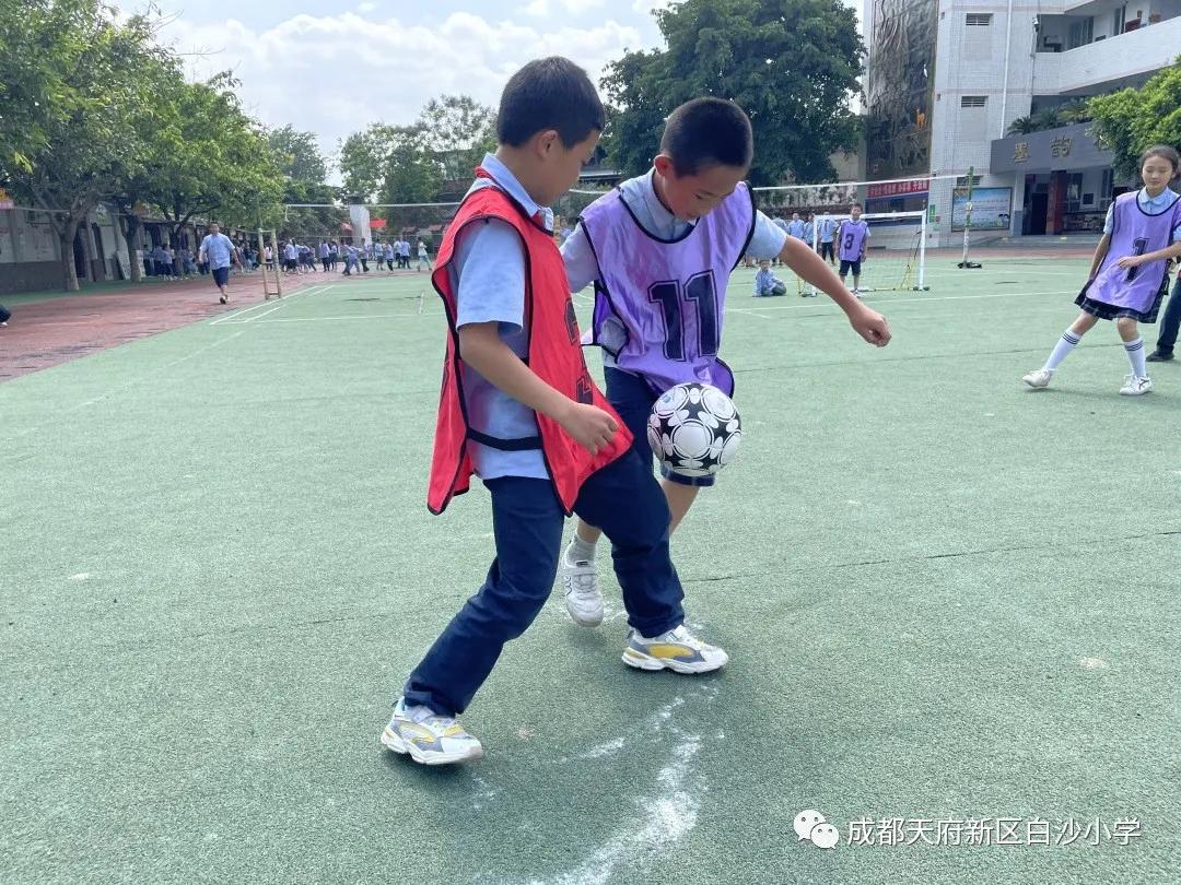 足球联赛暨校园足球,足球绿茵放飞梦想