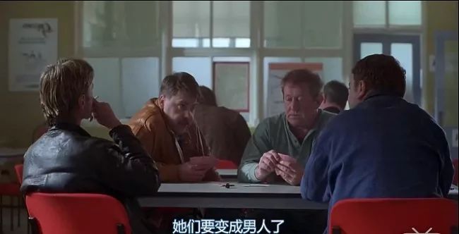 作为一个女人，我试了试站着小便|从印度女性卫生产品说开去