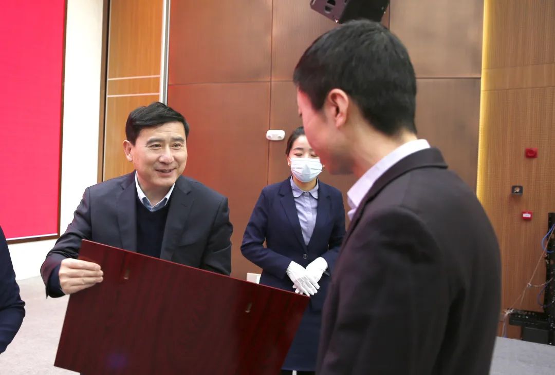 西安国际足球中心项目新春献礼,西安国际足球中心会议