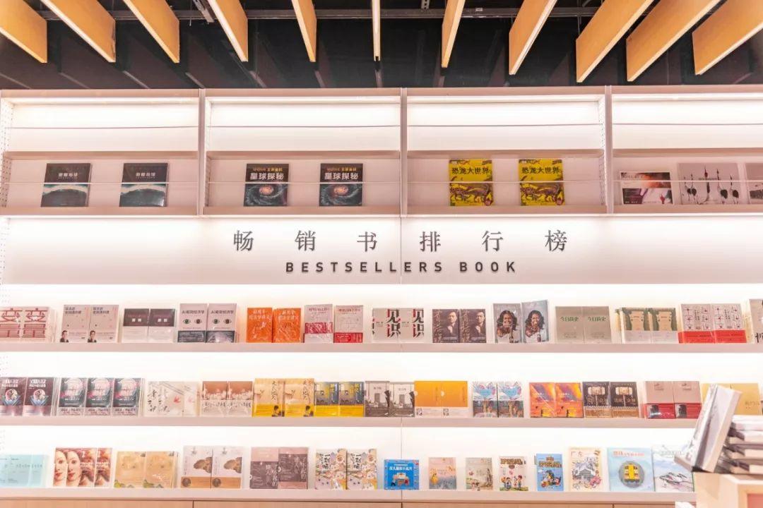 至强扫货攻略!佛山CBD潮玩新地标,女生月购物狂欢!