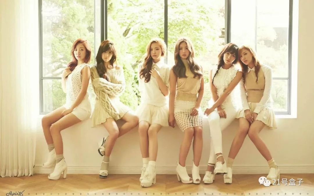 泫雅跟鸟叔解约了吗,泫雅鸟叔2012mama颁奖典礼