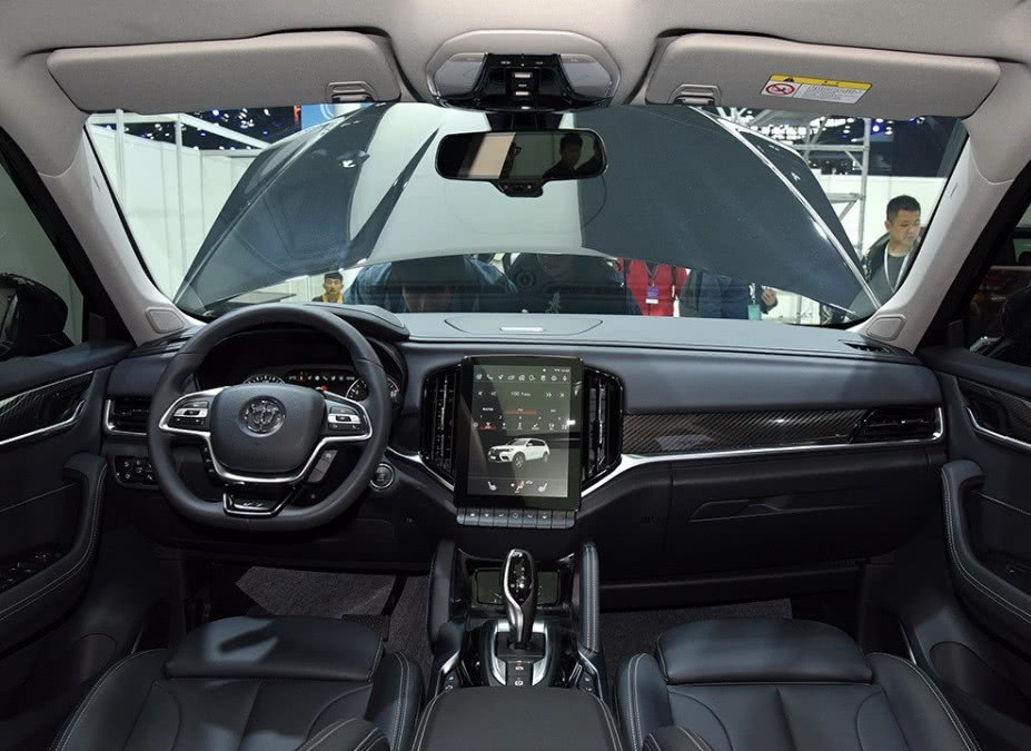 上海车展2019华晨中华,华晨中华汽车专修