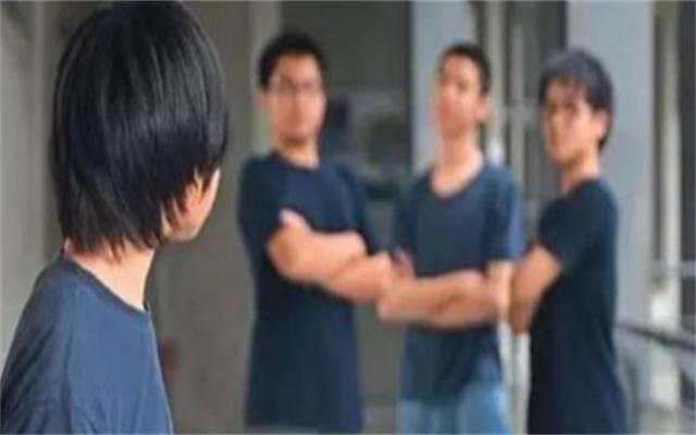 “玫瑰少年”叶永志，因举止像女生被扒裤检查，生命定格在15岁