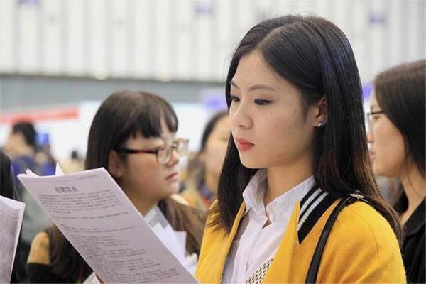 985毕业后失败的学生现状,当年考上985的同学现在怎样了