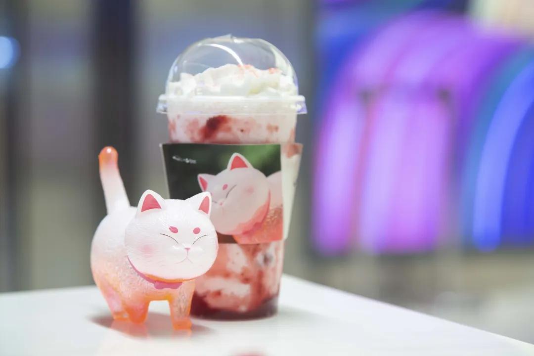 打卡圣地|华贸中心XHoolicar“喵喵满袋大聚会”