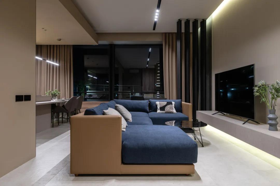 顶层挑高复式轻奢风格,香港天汇顶层复式