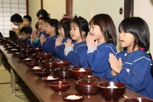 宫崎骏的幽灵公主告诉了我们什么,宫崎骏风之谷手稿