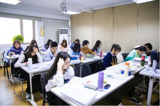 传媒艺考专业难考吗,传媒艺考可以不集训吗