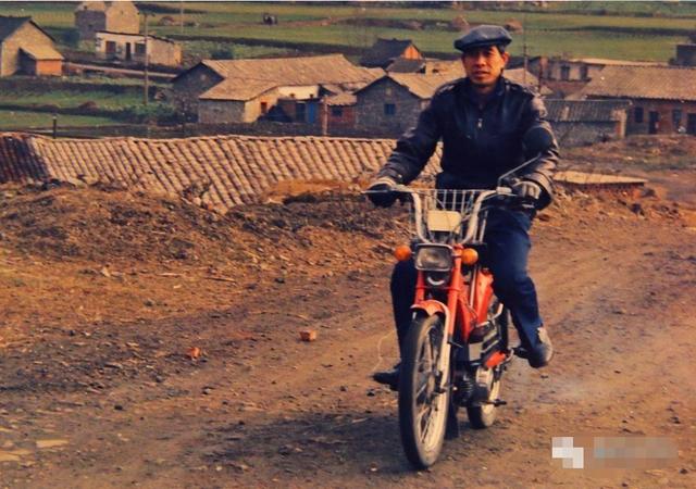 这些硬核的摩托车广告都没看过，就别说自己是老摩友了