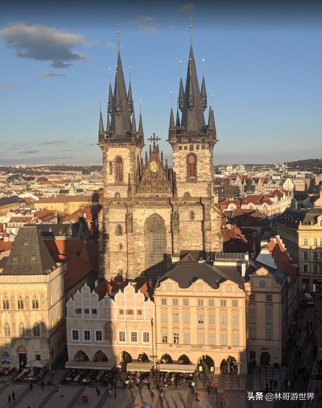 捷克首都布拉格的风光,捷克首都布拉格广场领略异国风情
