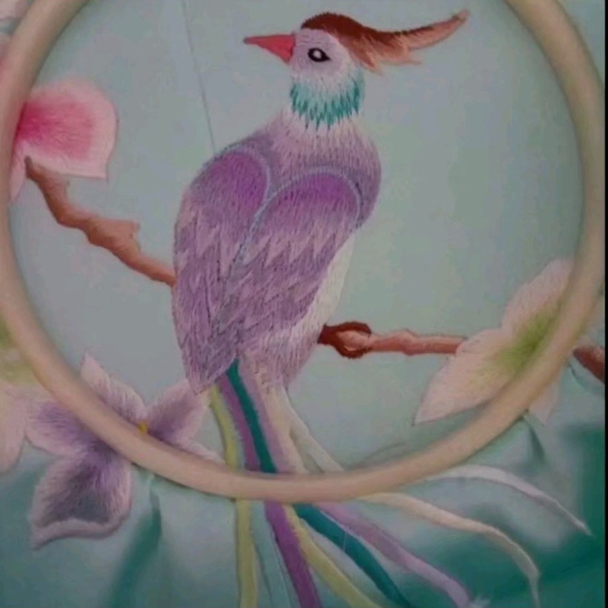 缝纫机绣花怎么走针教程,缝纫机绣花的方法