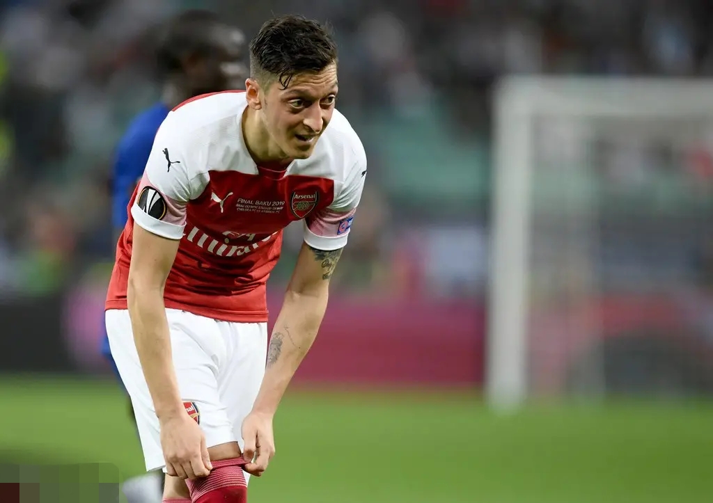 厄齐尔神奇操作,厄齐尔目前状况怎样