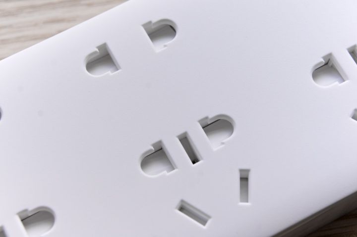 新型插座充电慢,插座不够用就用这款扩展插座