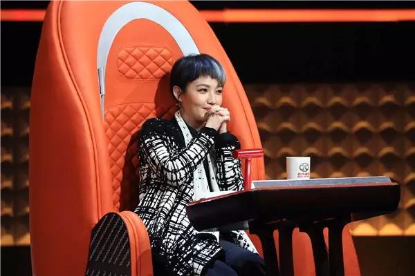 乖乖女摘子宫，得抑郁险自杀，如今的范晓萱怎么样？