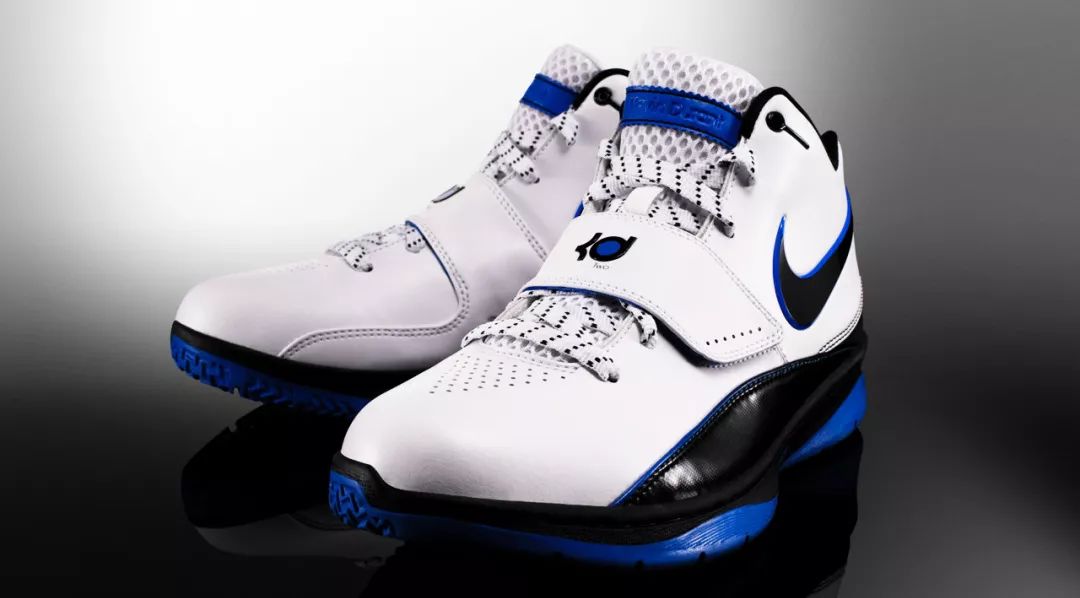 kd杜兰特战靴简版5代,kd球鞋最新