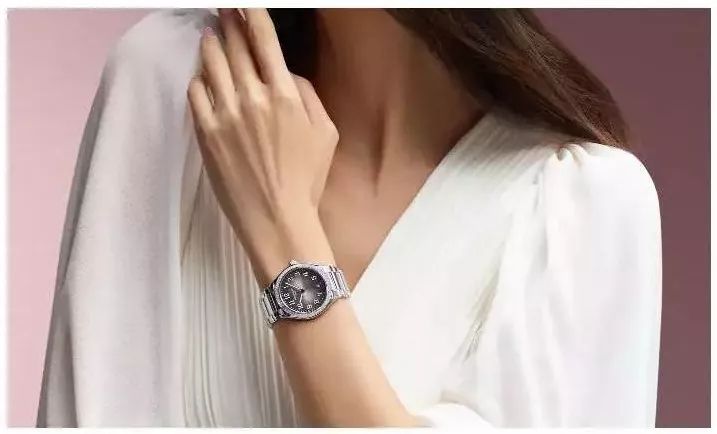 母亲节送什么礼物比较好,母亲节戴什么珠宝好呢