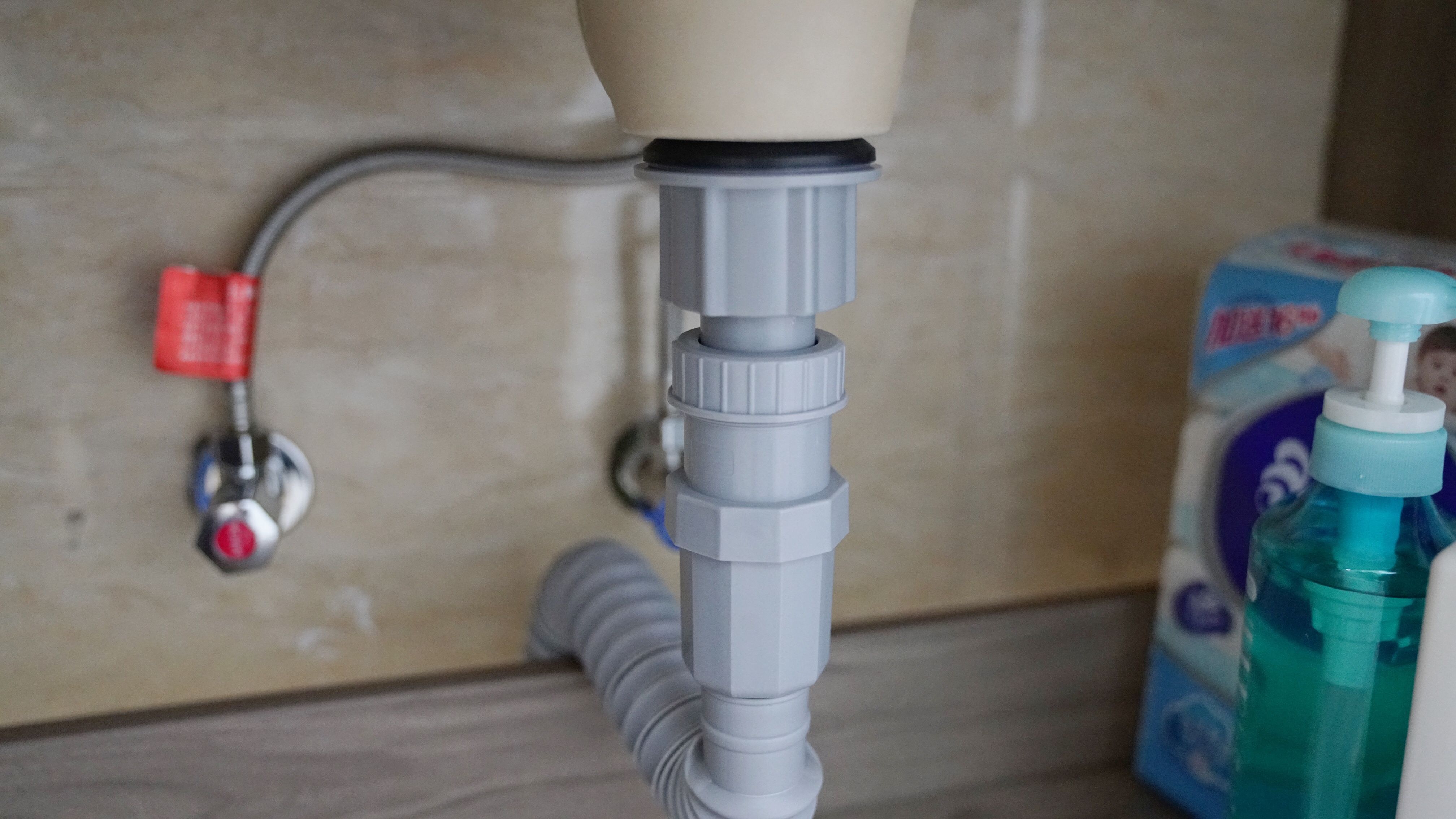 智能镜柜和普通镜柜哪个更实用,镜柜能换智能镜吗