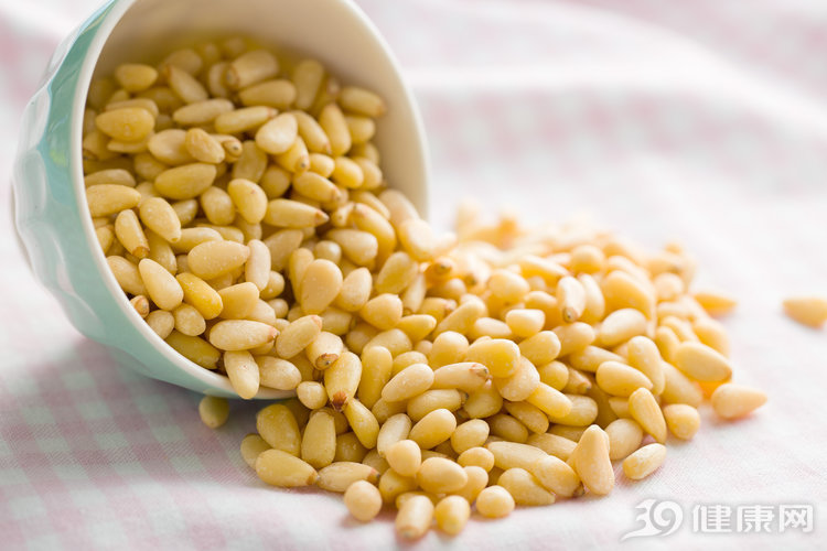 冠心病人可以吃的坚果种类,冠心病人可以吃点坚果类食品吗