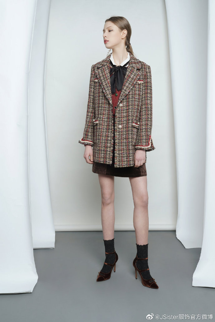 衣柜常用衣服材质,拜托了衣橱秋裤